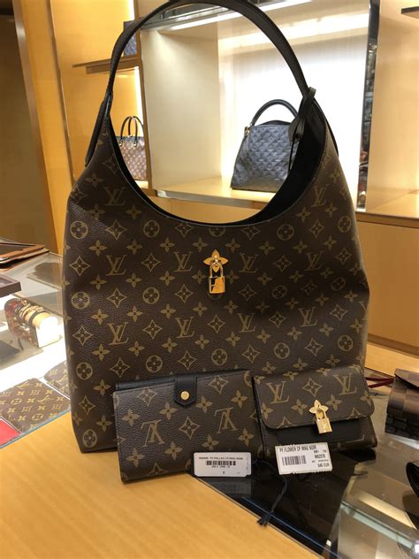 louis vuitton price in paris.